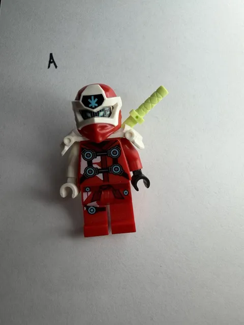 Lego Ninjago Kai S12 Digi Suit minifig (2020) Genuine LEGO great condition!
