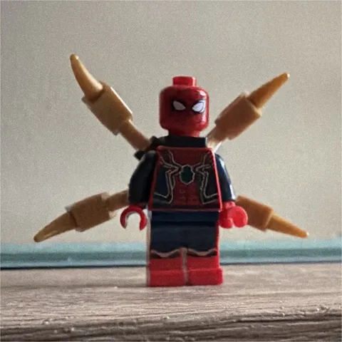 LEGO Marvel Spider-Man Minifigure -iron spider infinity war