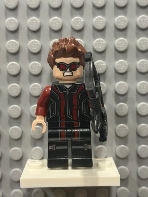 Lego Hawkeye Minifigure Marvel Avengers Age of Ultron 76030 76042 sh0172 5a