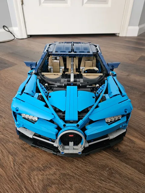USED LEGO TECHNIC: Bugatti Chiron (42083). Instruction Manuals INCLUDED