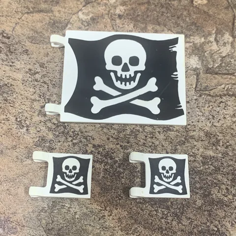 Lego Skull And Crossbones Flags Jolly Roger 3 pc lot
