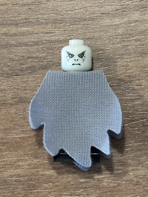 LEGO Minifigure Voldemort Glow in the Dark with Silver Eye Pattern