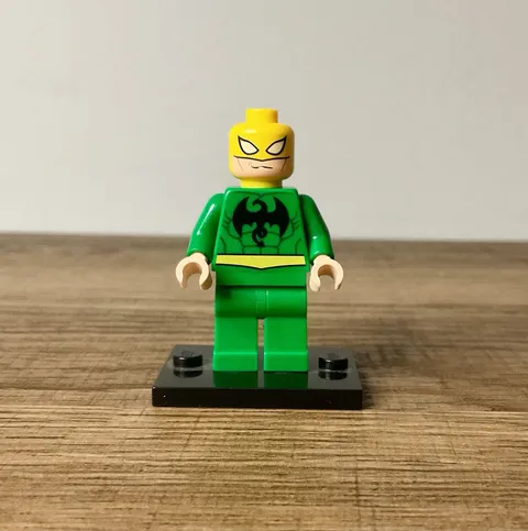 LEGO Marvel Super Heroes 6873 Iron Fist Minifigure Rare Genuine Authentic