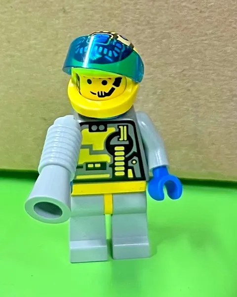 LEGO Space Unitron Minifigure w/Blaster and Air Tank  6991 1793 1787 1789
