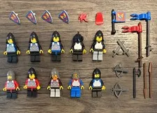 LEGO- Castle vintage Black Knights. Minifigure lot. accessories, good condition