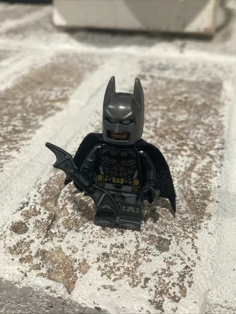 Lego DC Super Heroes 76112 - Batman Pearl Dark Gray Armor Minifigure New