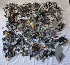 LEGO: Bulk Lot of 5 Kilos LEGO Parts (STAR WARS Theme) Lot 1