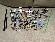 Huge Lot of Lego City and Lego Technic, tons of minifigures and tools aswell!￼