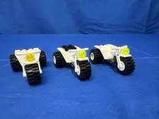 Lego 30187c01a 30187c00a White Tricycle with Dark Gray Chassis and White Wheels