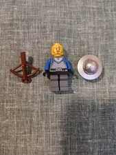 LEGO Kingdoms Lion Knight Minifigure Chainmail Crossbow Helmet Castle