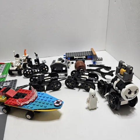 INCOMPLETE Legos Monster Fighters The Ghost Train SpongeBob Heroic Heros **READ*