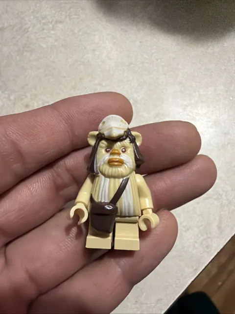 LEGO Star Wars Minifigure Logray (Ewok) (Genuine)
