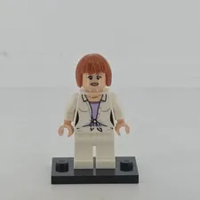 LEGO Jurassic World Minifigure Claire (Genuine)