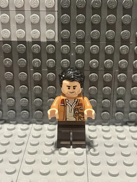 LEGO Minifigure Star Wars Poe Dameron Medium Nougat Jacket sw0737
