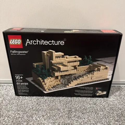 LEGO ARCHITECTURE: Fallingwater (21005) - factory sealed unopened Rare Retired