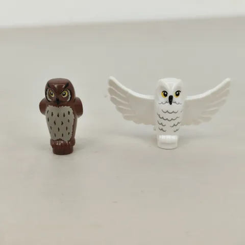 LEGO Harry Potter White Owl Hedwig with Spread Wings With Brown Owl