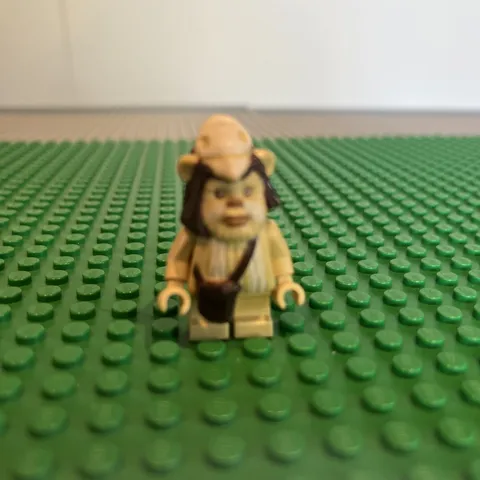 LEGO MINIFIGURE Star Wars Logray Ewok sw0338