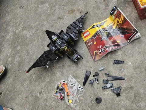 LEGO Batman Movie: The Batwing 70916 Harley Quinn Minifig Already assembled
