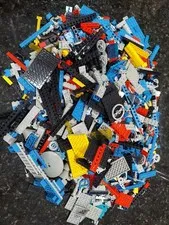LEGO LOT OF VARIOUS LEGO BUILDING PEICES 4.5 POUNDS
