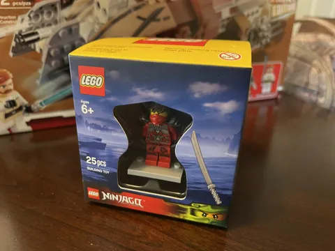 Lego Minifigures 5004077 Target Exclusive KAI, Lightning Lad, Chima and City New