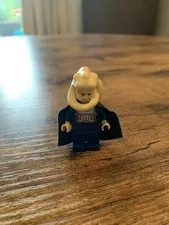 Lego Star Wars Bib Fortuna minifigure- sw0076 with a dark blue torso, black cape