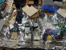 LEGO Lot Includes Minifigures Bricks Parts Collection Star Wars Building Bulk E