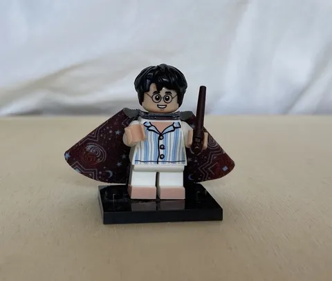 Lego Harry Potter Minifigure - Harry With Invisibility Cloak