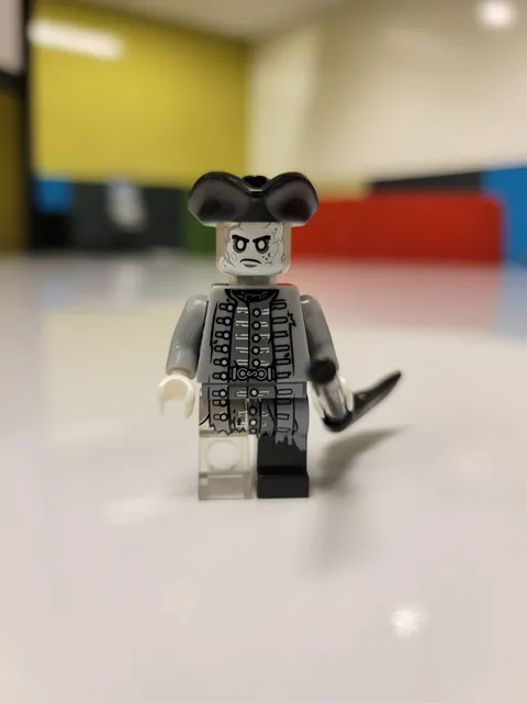 POTC Officer Magda custom lego Minifigure Figure