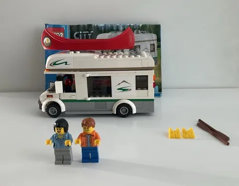 Lego City 60057 - Camper Van 100% Complete With Manual