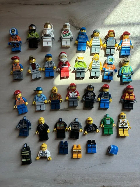 LEGO CITY Minifigure Lot w/ Santa + Assorted Figures, Parts & Accessories