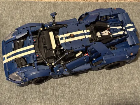 LEGO TECHNIC: 2022 Ford GT (42154)