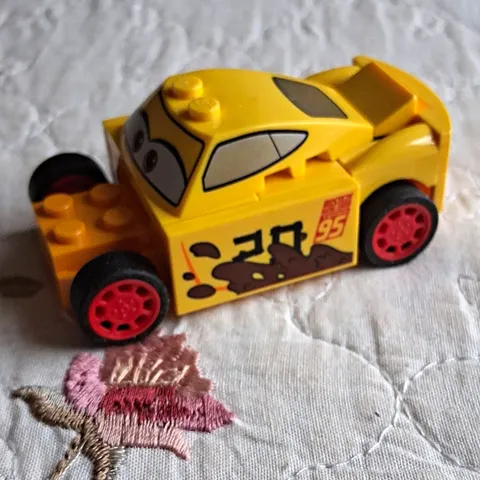 LEGO Cars Yellow Race Car Vehicle Printed Eyes Rust-eze 95 Red Wheels