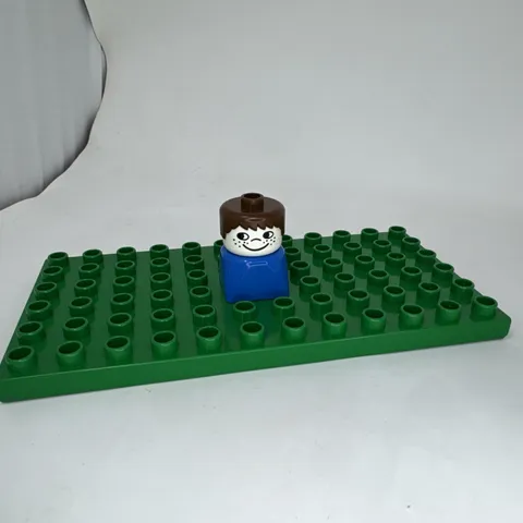 Vintage Lego Duplo Green Base 6x12 Piece 4196 & Duplo Figure Blue Boy