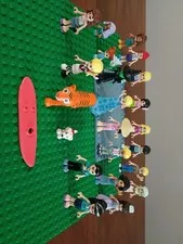 LEGO Friends Minifigure Lot of 20 - Includes Disney Elsa + 2 Animal Figures -