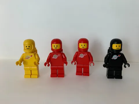 LEGO Black Classic Space Minifigure Lot Vintage Red Yellow Astronaut 1980s