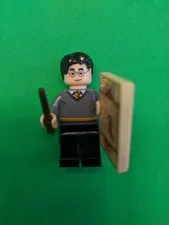 LEGO 'HARRY POTTER' MINIFIG- FROM SET #40419- W/WAND, EXCLUSIVE MAP & BOOK CASE