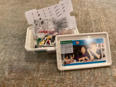 LEGO Education: Simple Machines Set (9689) Bags Sealed Open Box