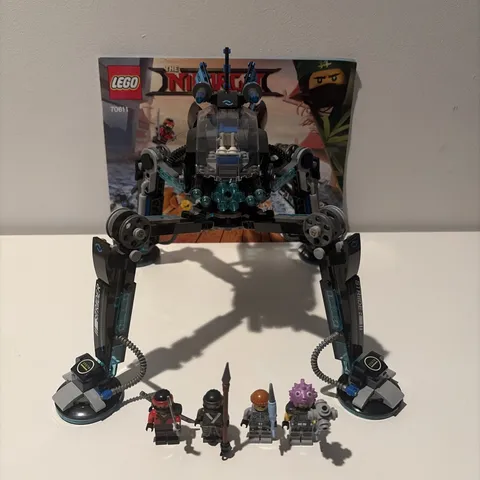 LEGO NINJAGO 70611 Water Strider complete with Minifigures & Instructions