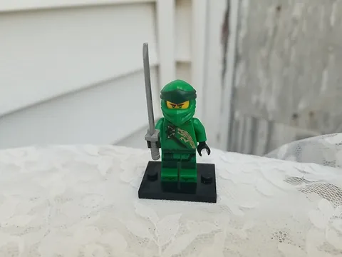 Lego Minifigure Lloyd Legacy Dark Green Sash njo0490 Ninjago 2019 Rare 2 Faces