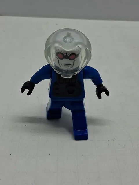 2008 McDonald's Lego Batman MR Freeze Mini Figure