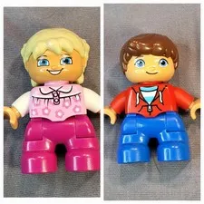 LEGO Duplo Figures Girl With Pink And Boy With Red Shirt 