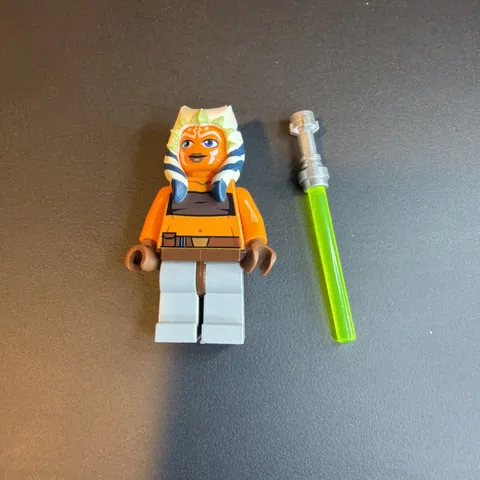 LEGO Star Wars Ahsoka Tano Minifigure Padawan Clone Wars Jedi Figure