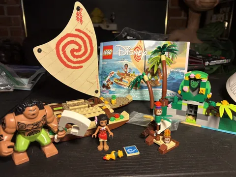Disney Moana Lego Moana's Ocean Voyage SET 41150 Complete with manuals