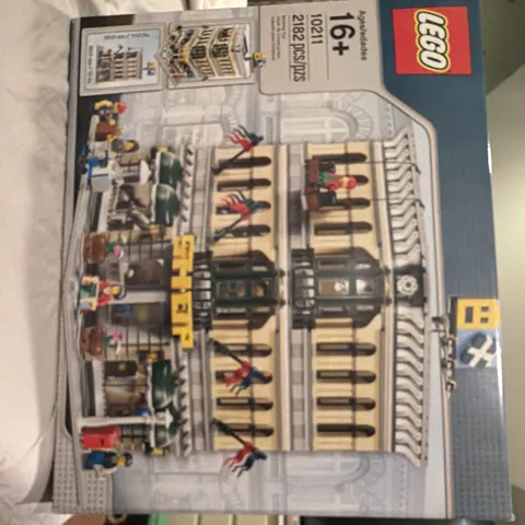 LEGO Creator Expert Grand Emporium 10211 Modular Buildings 2182 pcs 16+ Box