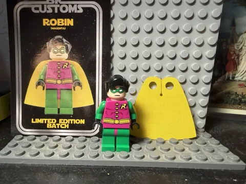 Custom Robin Lego Batman 1 2006 Style Minifigure Magenta
