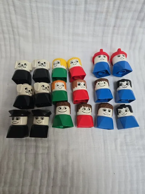 Vintage Lego Duplo People Figures Minifigures Moveable Heads Lot Of 18