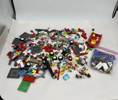 LEGO Friends: Sunshine Harvest (41026) Incomplete And Other Miscellaneous Parts