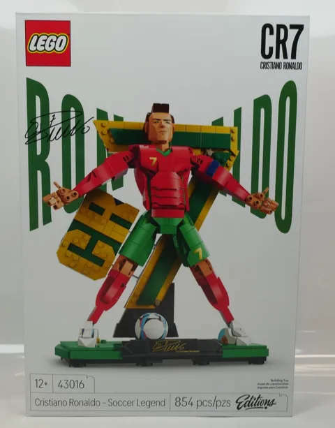 LEGO 43016 Editions Cristiano Ronaldo Soccer Legend 854pcs New 
