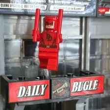 LEGO Daredevil And Punisher Minifigures From Daily Bugle Set