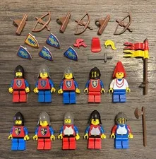Castle 🏰 LEGO vintage crusader knights- lot of 10 lion minifigures, accessories
